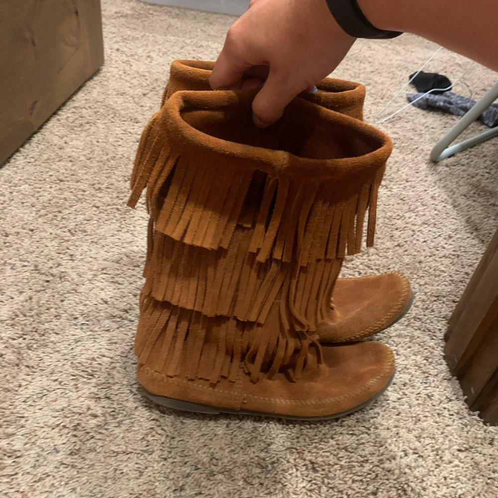 minnetonka fringe boots.